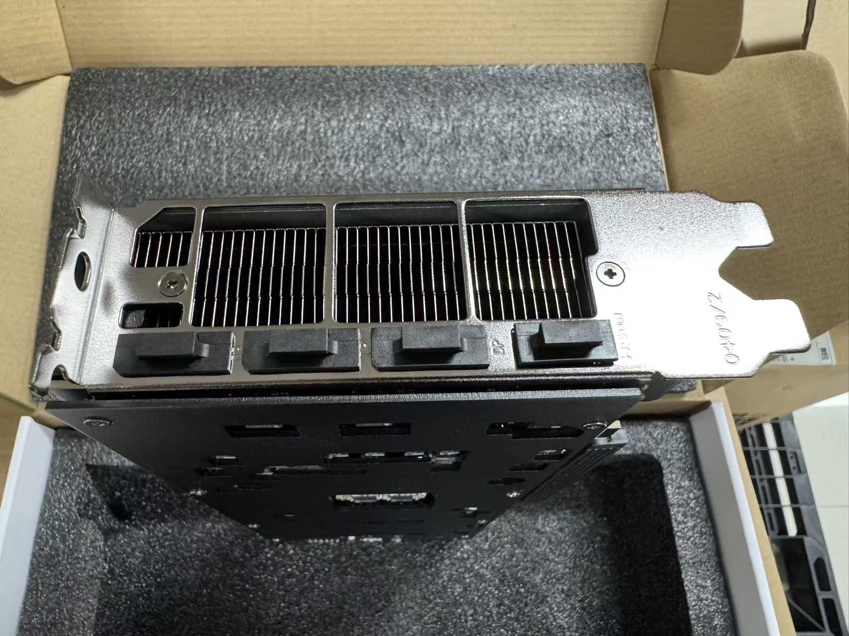 Für GeForce RTX 4070 Ti Super  – Rtx 4070 Ti Super 16Gb Bewertung und Preis